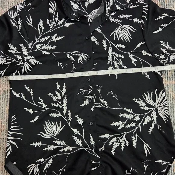 Dynamite Blouse - Picture 5 of 5